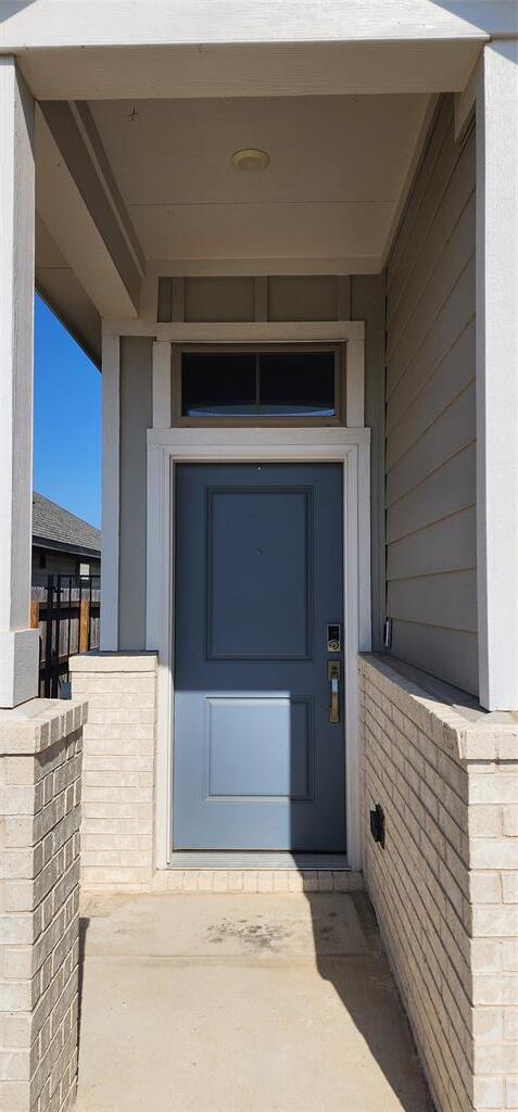 Building Photo - 605 Los Olives Ln