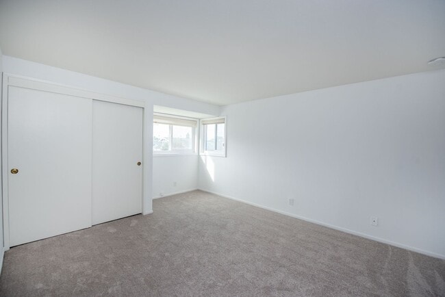 Building Photo - Now Available for Lease Beautiful 4 Bedroom Home with Basement