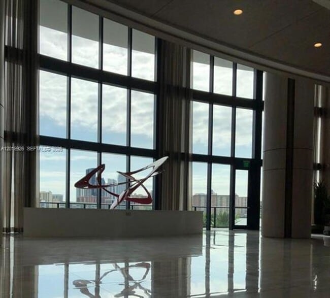 Building Photo - 5000 Island Estates Dr