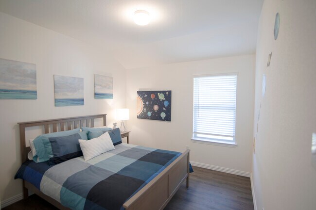 Building Photo - 178 Northwestern Ave