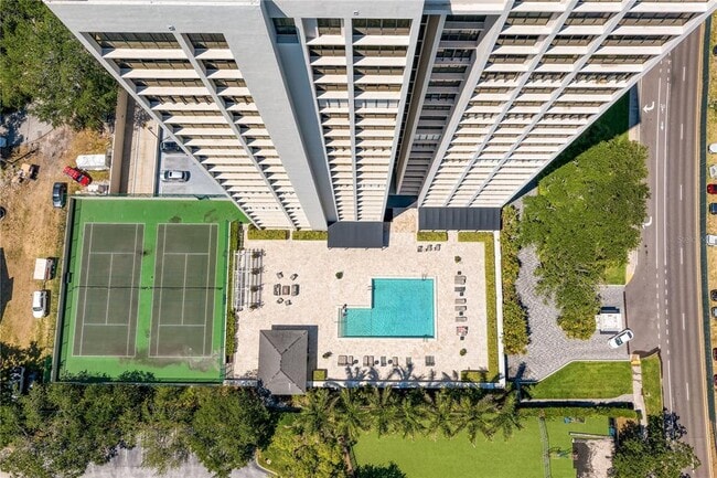 Building Photo - 3301 Bayshore Blvd