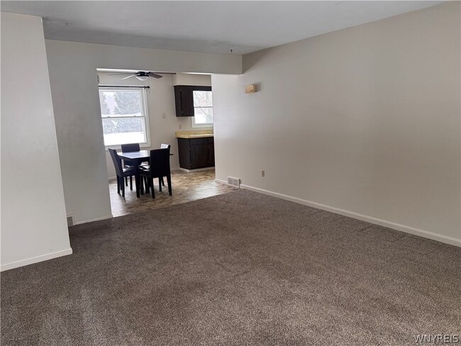 Building Photo - 10035 Creek Rd