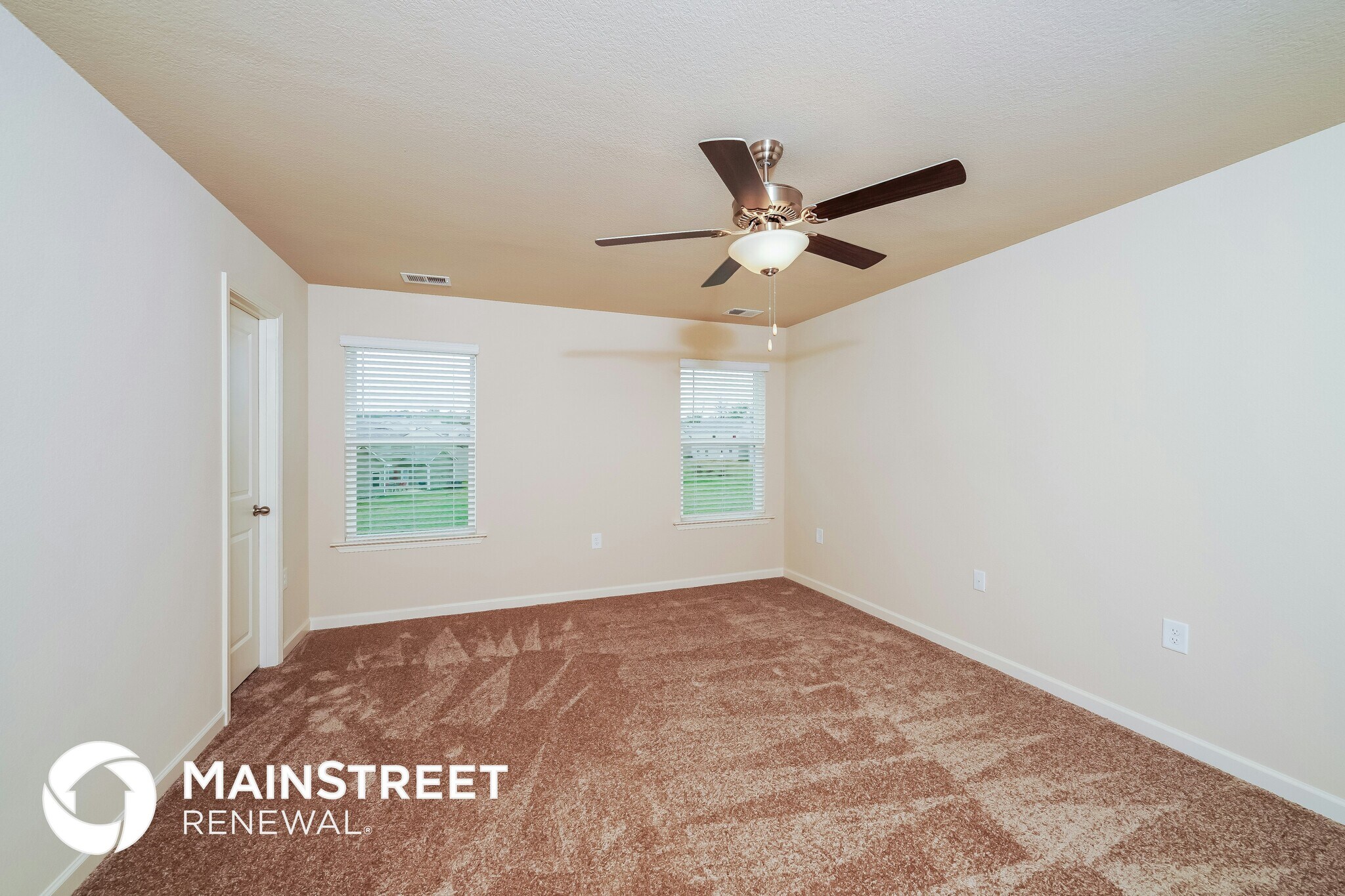 Building Photo - 595 Clover Cir