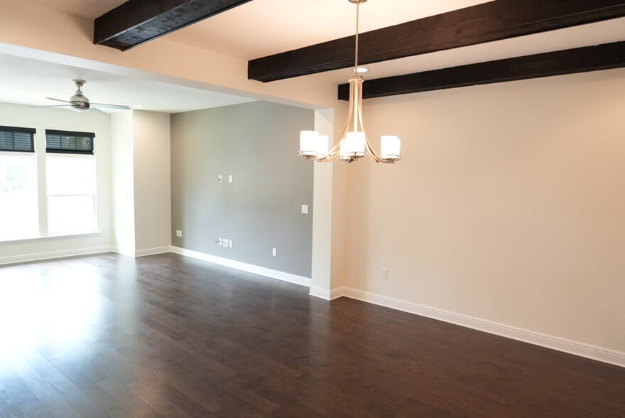 Building Photo - 3227 W Horatio St