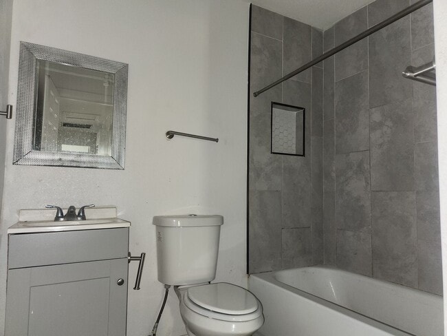 Building Photo - Great location with large yard