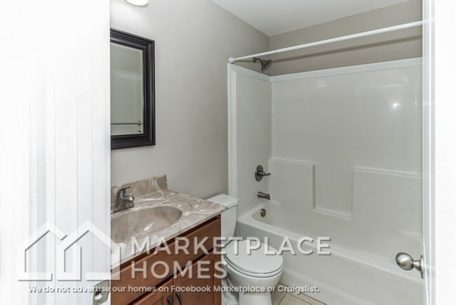 Building Photo - 702 Jim Brown Dr
