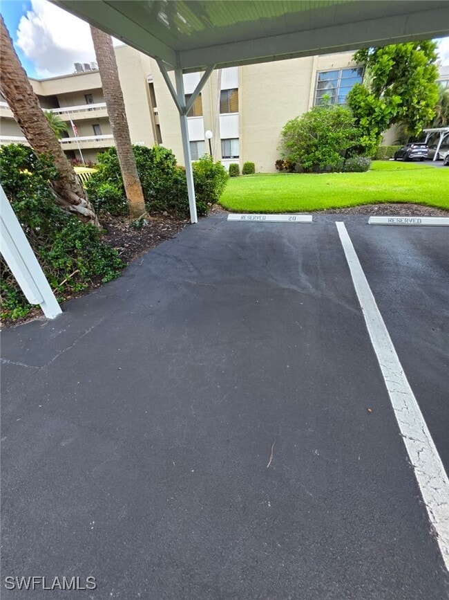 Building Photo - 3655 Boca Ciega Dr