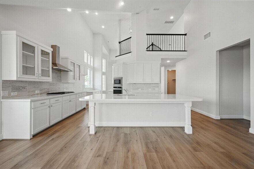 Building Photo - 3010 Barefoot Ln