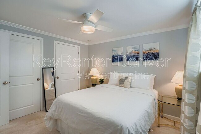 Building Photo - 1327 Steele St