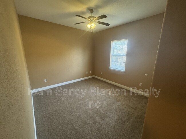 Building Photo - 7071 Lake Joanne Dr