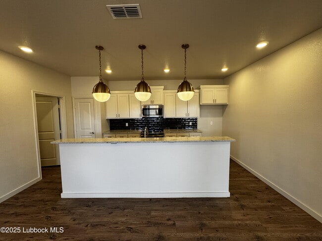 Building Photo - 10917 Abbeville Ave