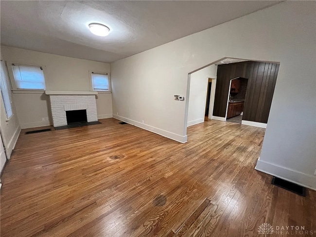 Building Photo - 3234 Oakridge Dr