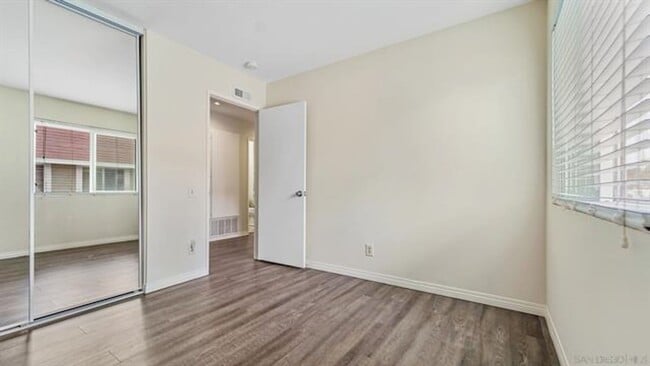 Building Photo - Large 3 Bdrm 2 Ba Condo w/ 2 Car Garage for Rent in Whalen Ranch Available Now!