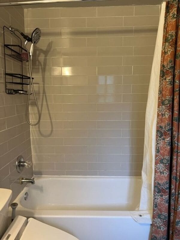 Building Photo - 26525 Fox Hill Dr N