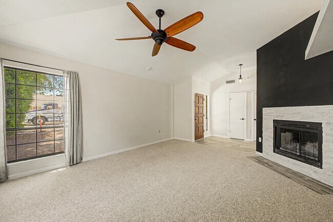 Building Photo - 4812 E Gary St