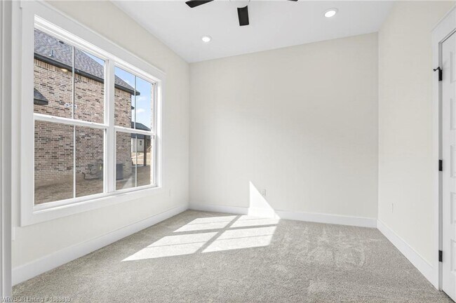 Building Photo - 6801 Fir St
