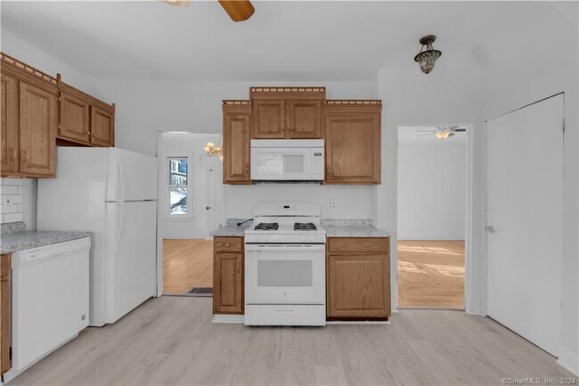 Building Photo - 313 Curtis St