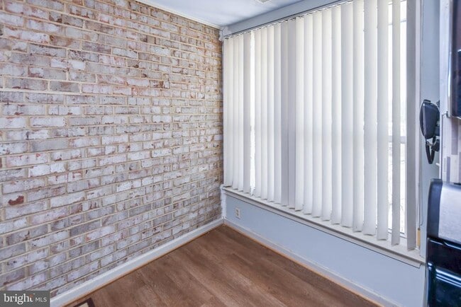 Building Photo - 3319 Huntley Sq Dr