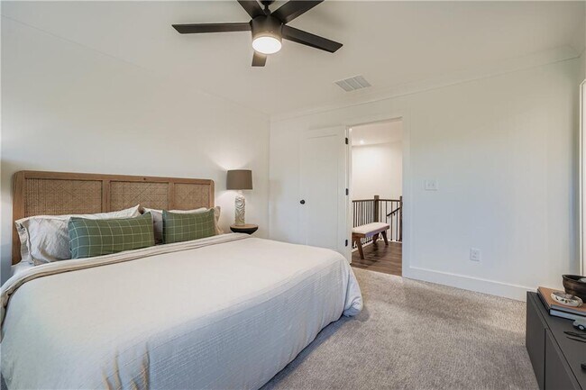 Building Photo - 568 Avondale Pk Cir