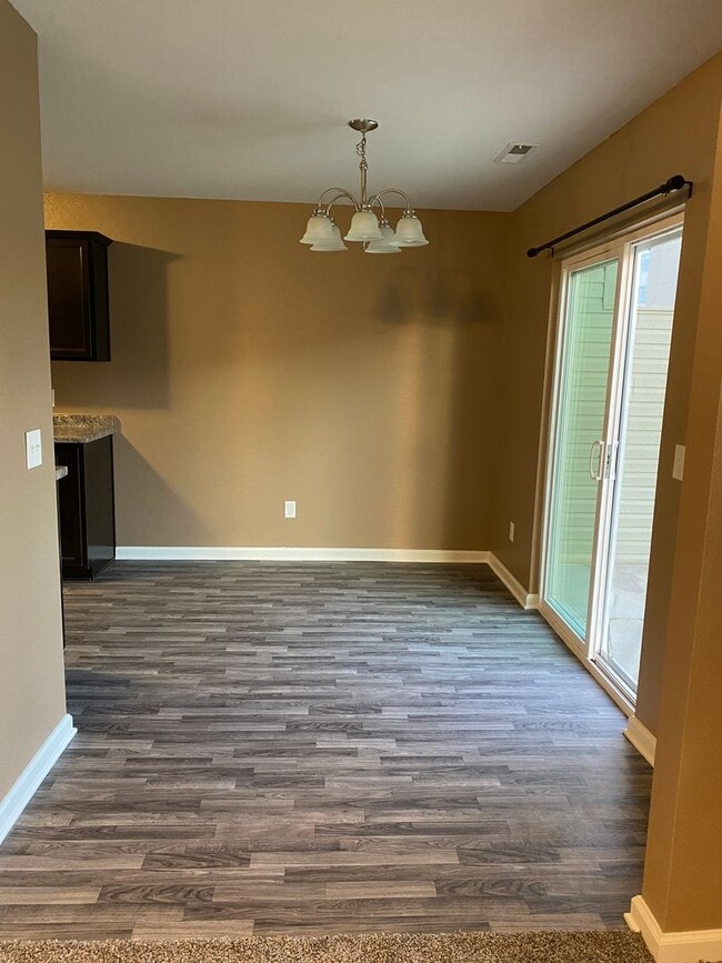 Building Photo - 3 Bedroom 2 1/2 Bath Twin home SORRY NO PETS