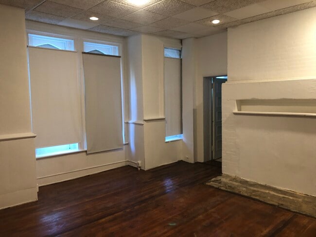 Building Photo - 317 Grand St