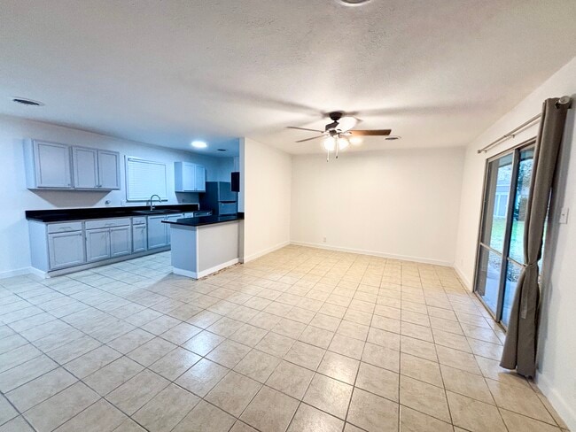 Building Photo - 126 Fulton Pl