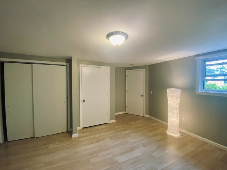 Building Photo - 28 Kenilworth Rd