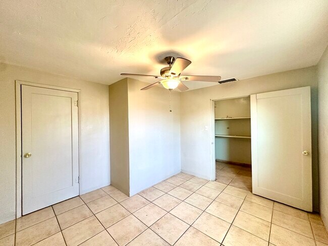Building Photo - 1/2 OFF Move In Special! House with Gigant...