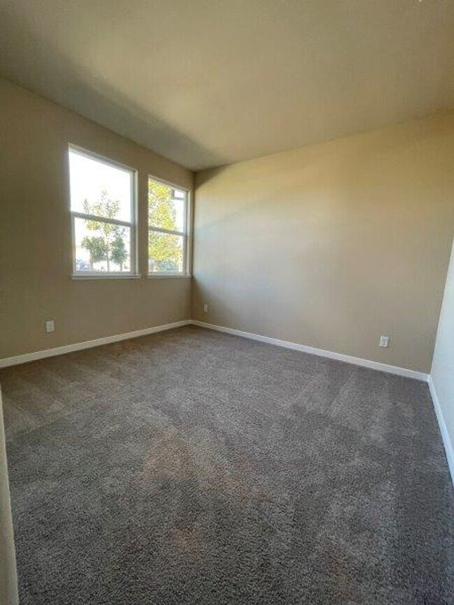 Building Photo - Great Galt 3 Bedroom