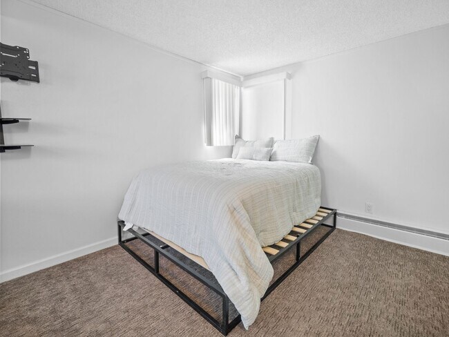 Building Photo - Spacious 2-Bedroom Home with Private Deck,...