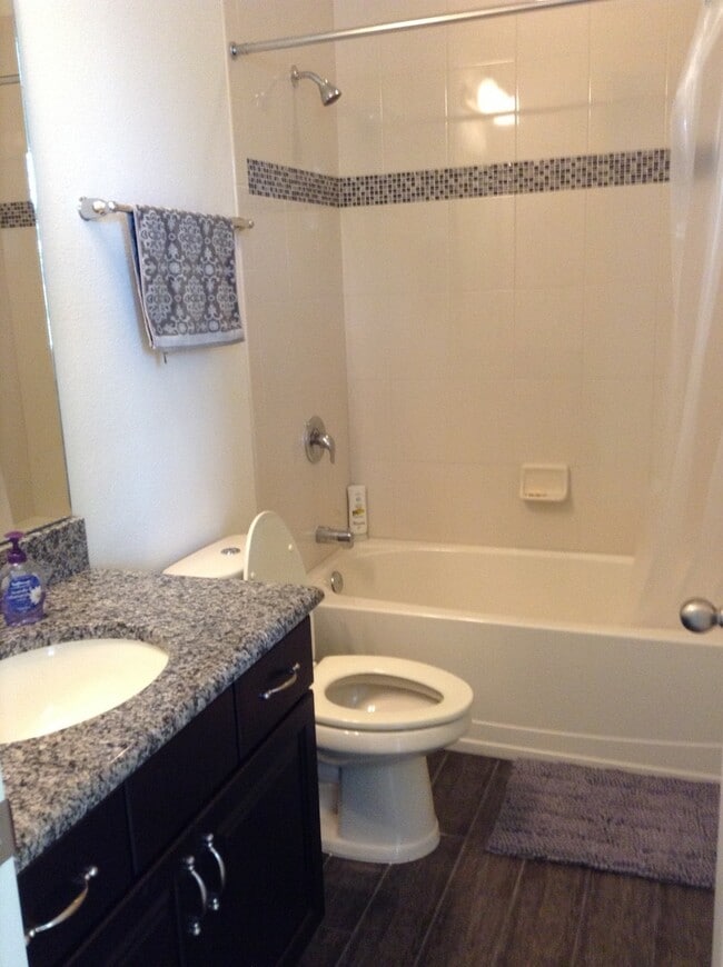 Building Photo - Spectacular  5/4 with 3 car garage home in Winter Garden