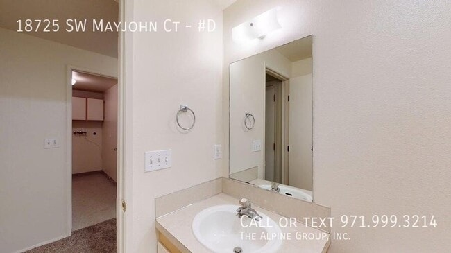 Building Photo - 18725 SW Mayjohn Ct