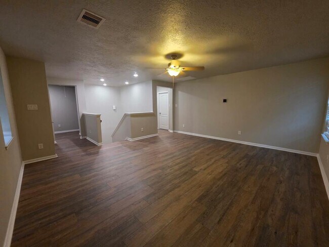 Building Photo - 25335 Briscoe Village Dr