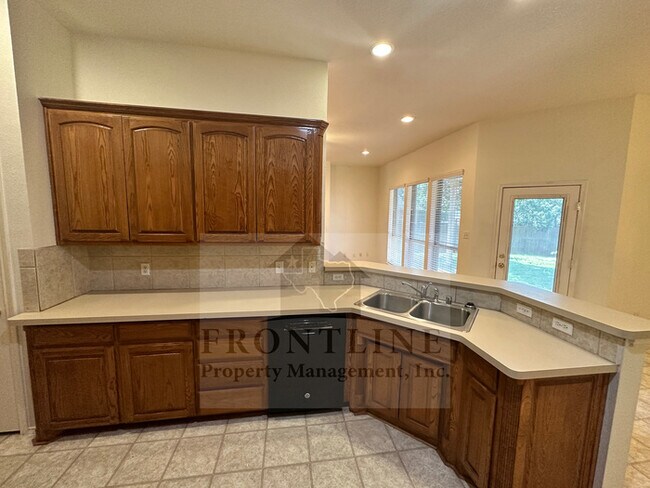 Building Photo - 629 Dorchester Dr