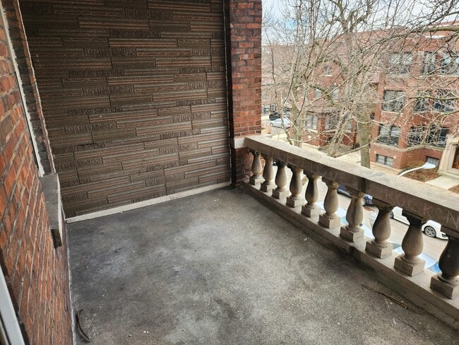 Building Photo - 5959 N Magnolia Ave