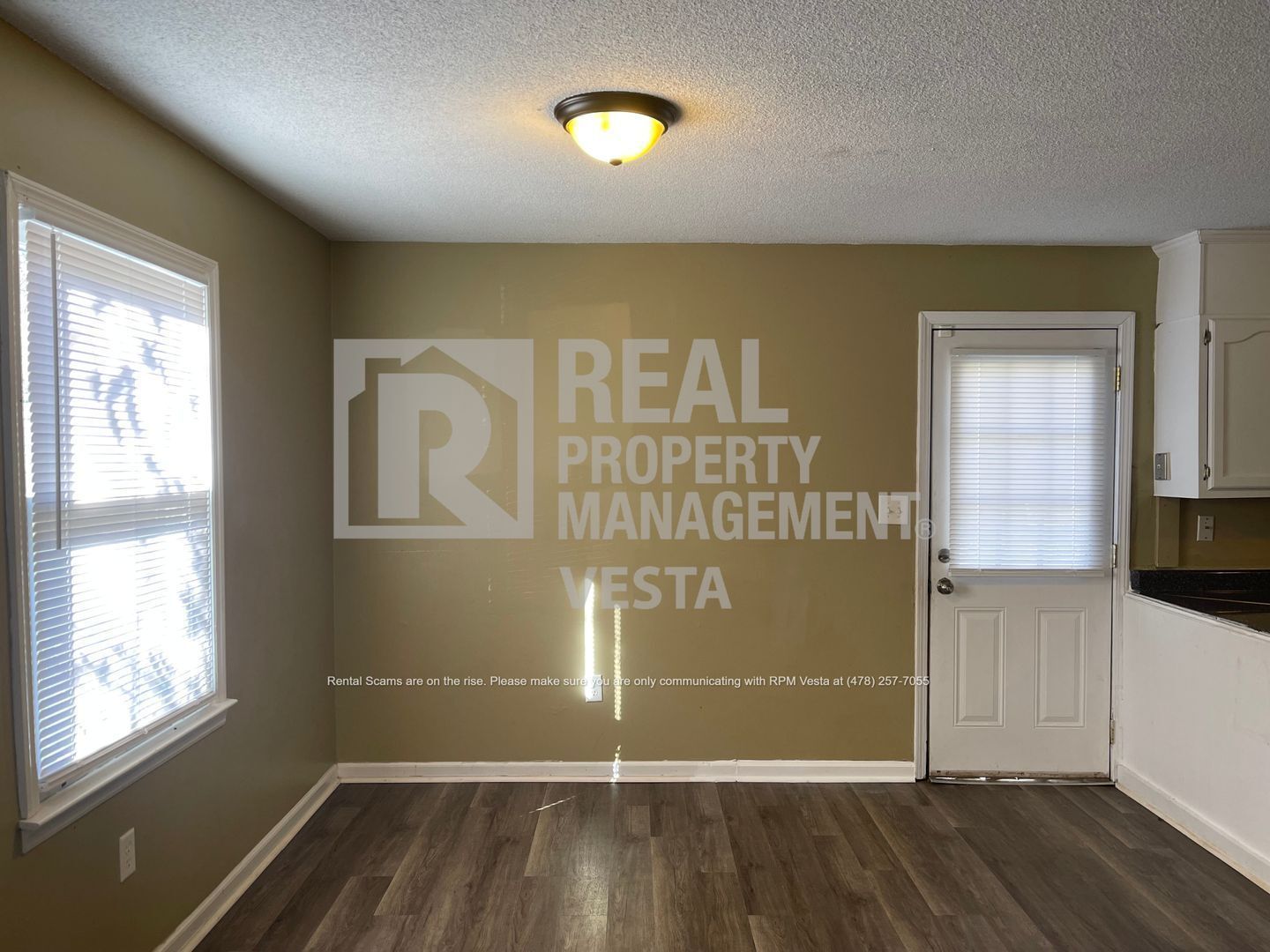 Building Photo - 1177 Sandy Beach Dr