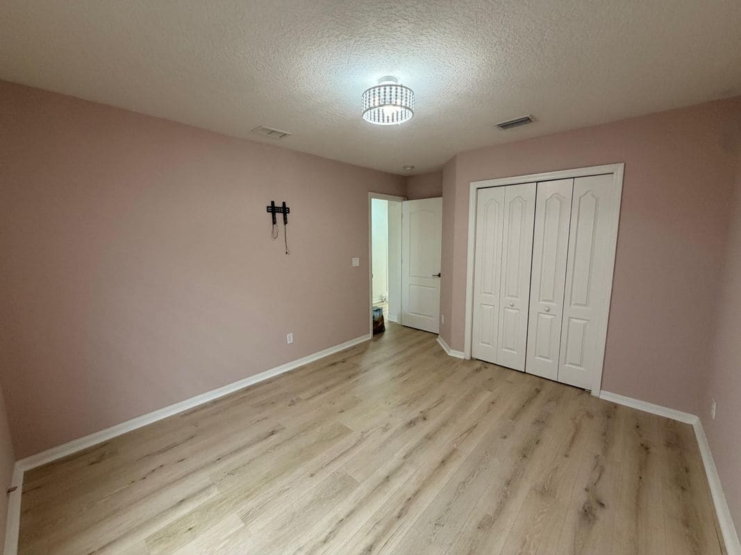 Building Photo - 5011 58th Terrace E