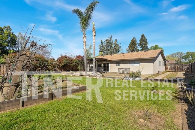 Building Photo - 9024 Leatham Ave