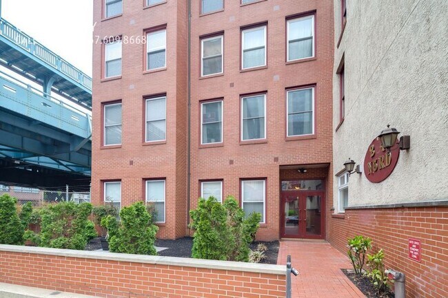 Building Photo - 234 N 3rd St