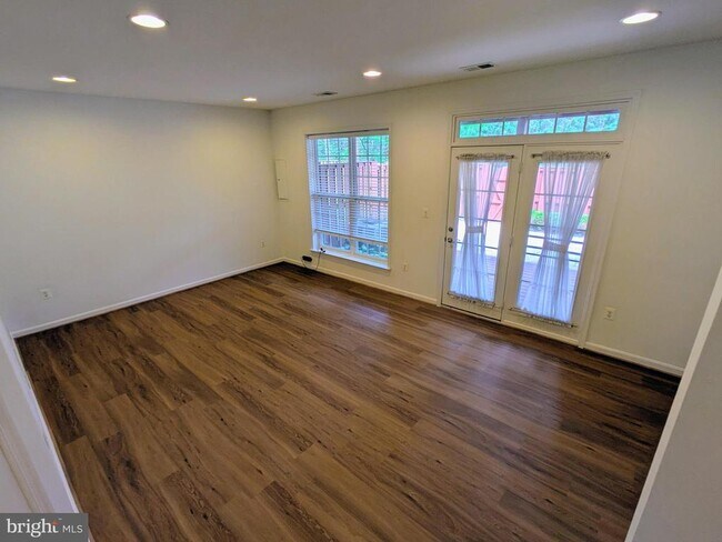 Building Photo - 5607 Faircloth Ct