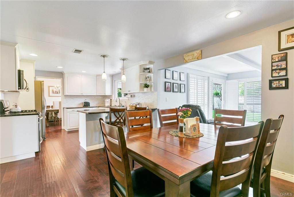 Building Photo - 17353 Elm St