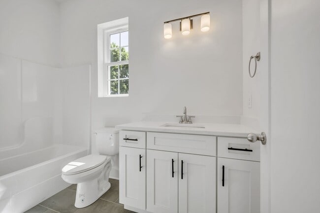 Building Photo - 4BR/4BA New Build in Old Hickory