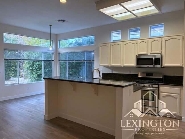 Building Photo - Beautifully updated, 3BD/2BA+office, Home in Rocklin – off Stanford Ranch Rd. near Willard Park