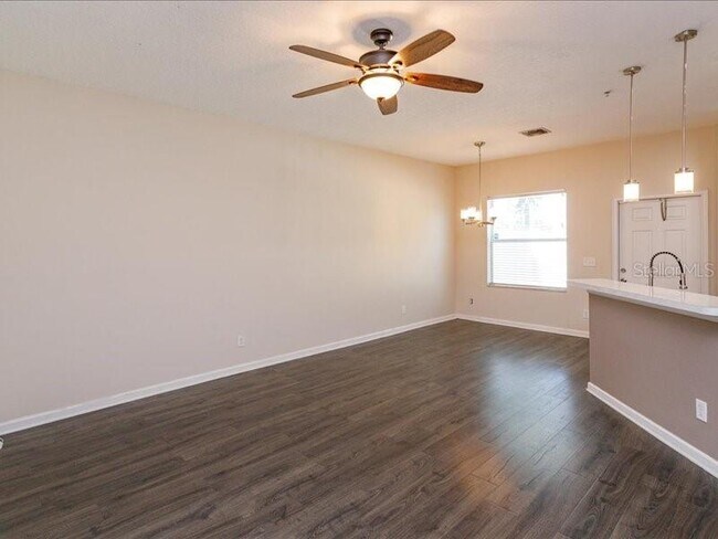 Building Photo - 2108 Switch Grass Cir