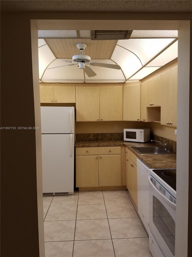 Building Photo - 8415 SW 107th Ave