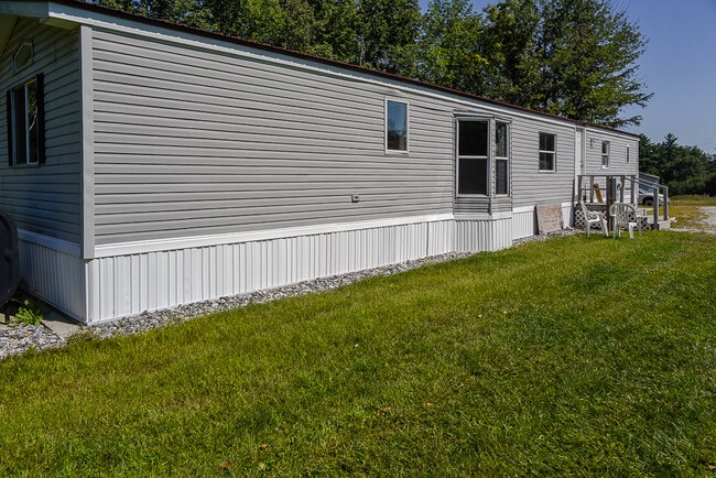 Building Photo - 16 Hilltop Dr