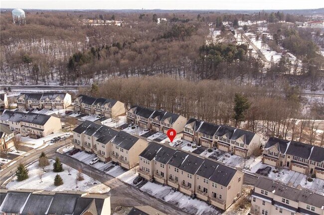 Building Photo - 620 Fairgate Drive