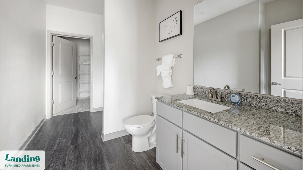 Building Photo - 3237 Memorial Blvd