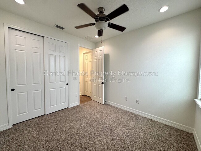 Building Photo - 8998 Fullerwood Ave