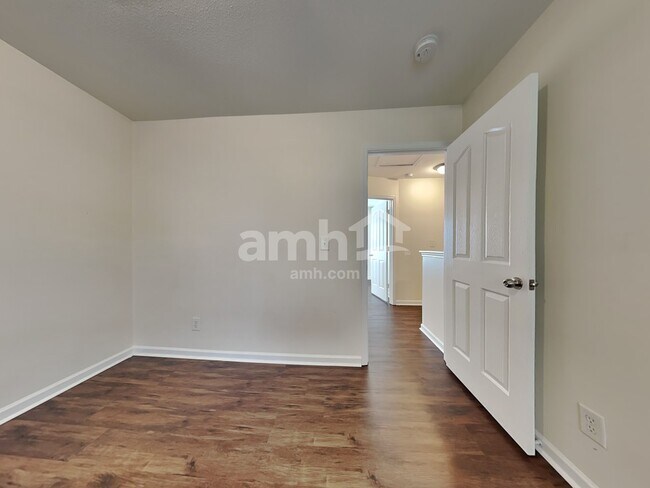 Building Photo - 7005 Sunman Rd